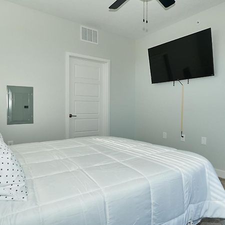 Modern Dwntwn 1 Bdrm Apt Pool Gym Free Parking Indianapolis Bagian luar foto
