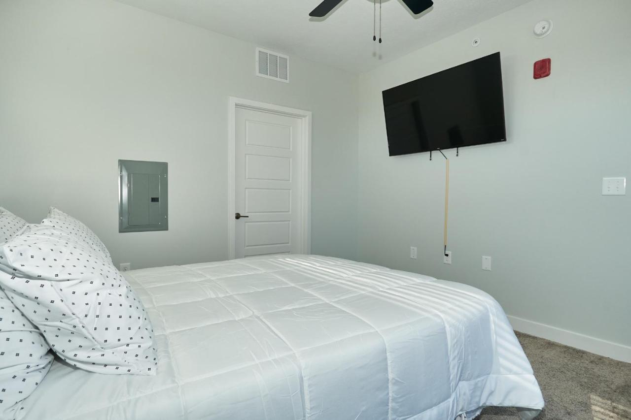 Modern Dwntwn 1 Bdrm Apt Pool Gym Free Parking Indianapolis Bagian luar foto