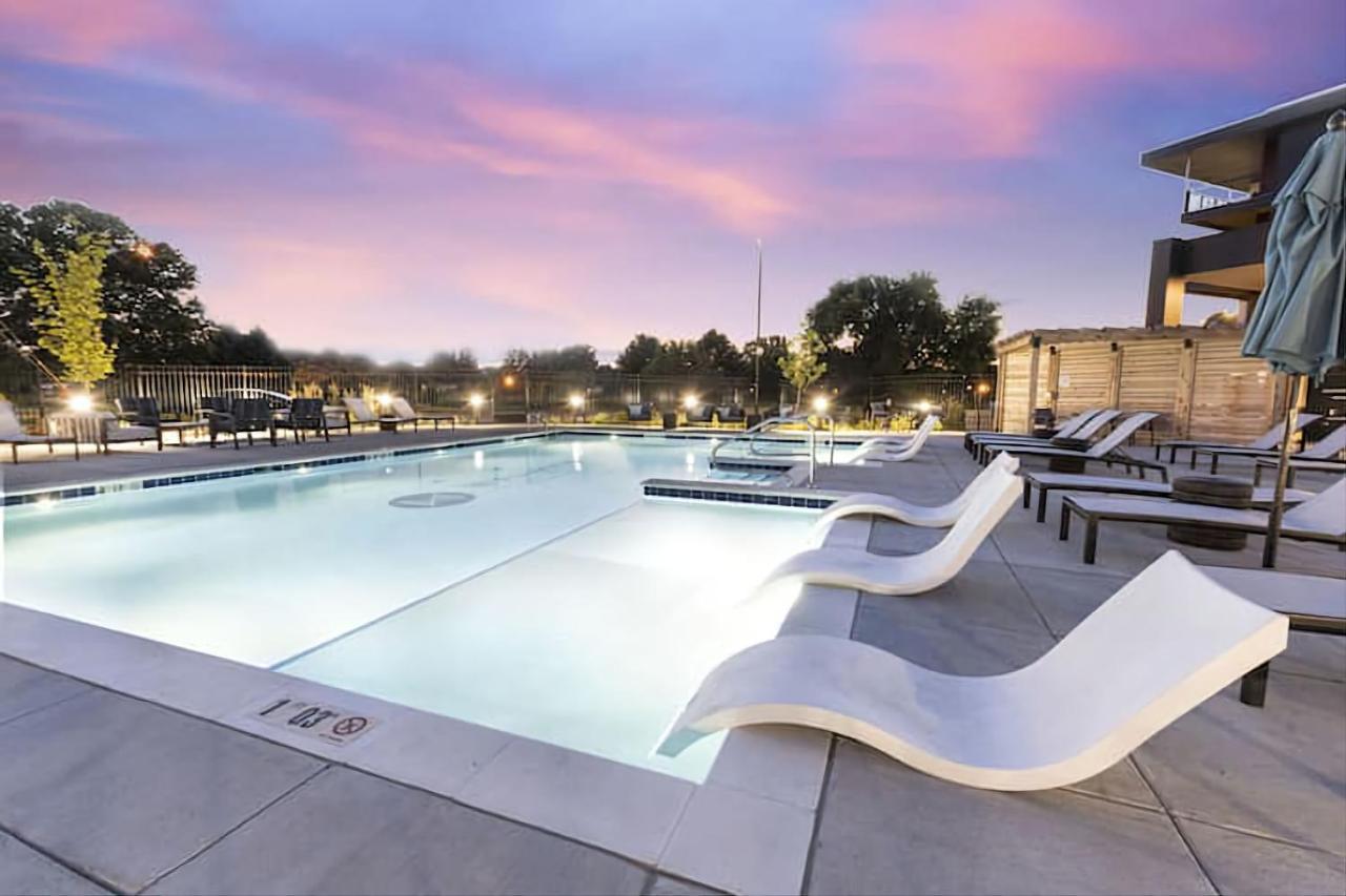 Modern Dwntwn 1 Bdrm Apt Pool Gym Free Parking Indianapolis Bagian luar foto
