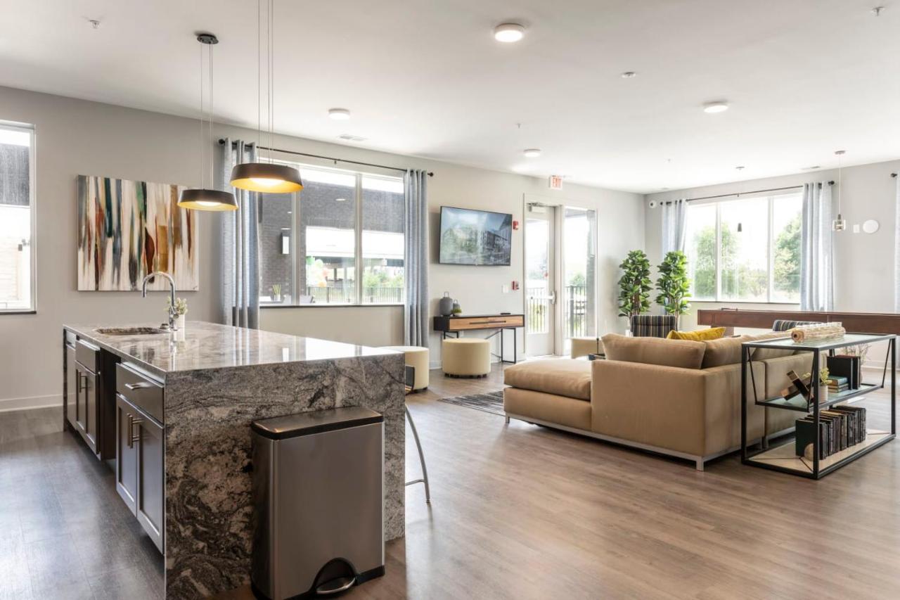 Modern Dwntwn 1 Bdrm Apt Pool Gym Free Parking Indianapolis Bagian luar foto