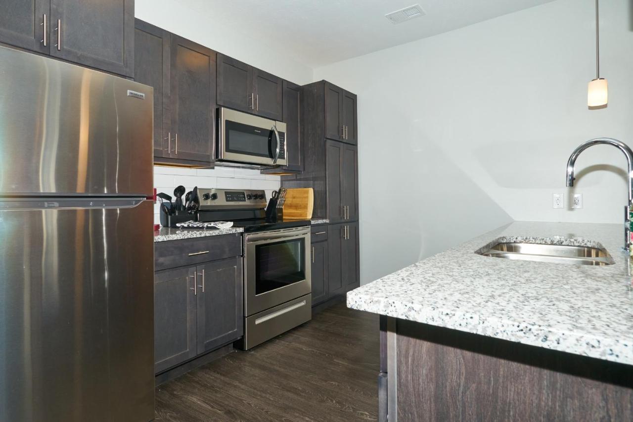 Modern Dwntwn 1 Bdrm Apt Pool Gym Free Parking Indianapolis Bagian luar foto
