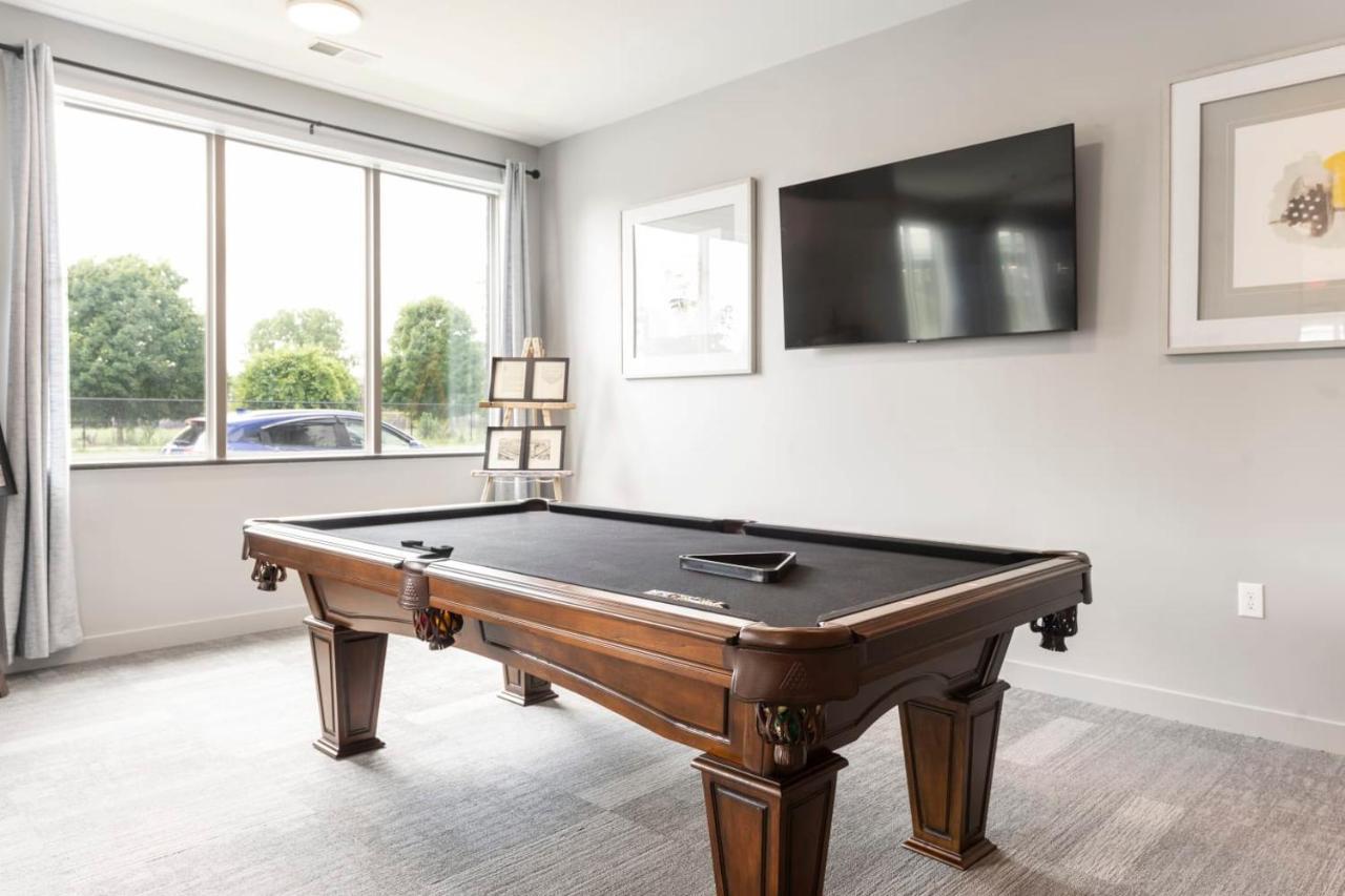 Modern Dwntwn 1 Bdrm Apt Pool Gym Free Parking Indianapolis Bagian luar foto